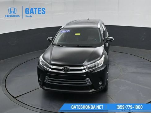 Used 2019 Toyota Highlander Limited AWD/4WD image 54