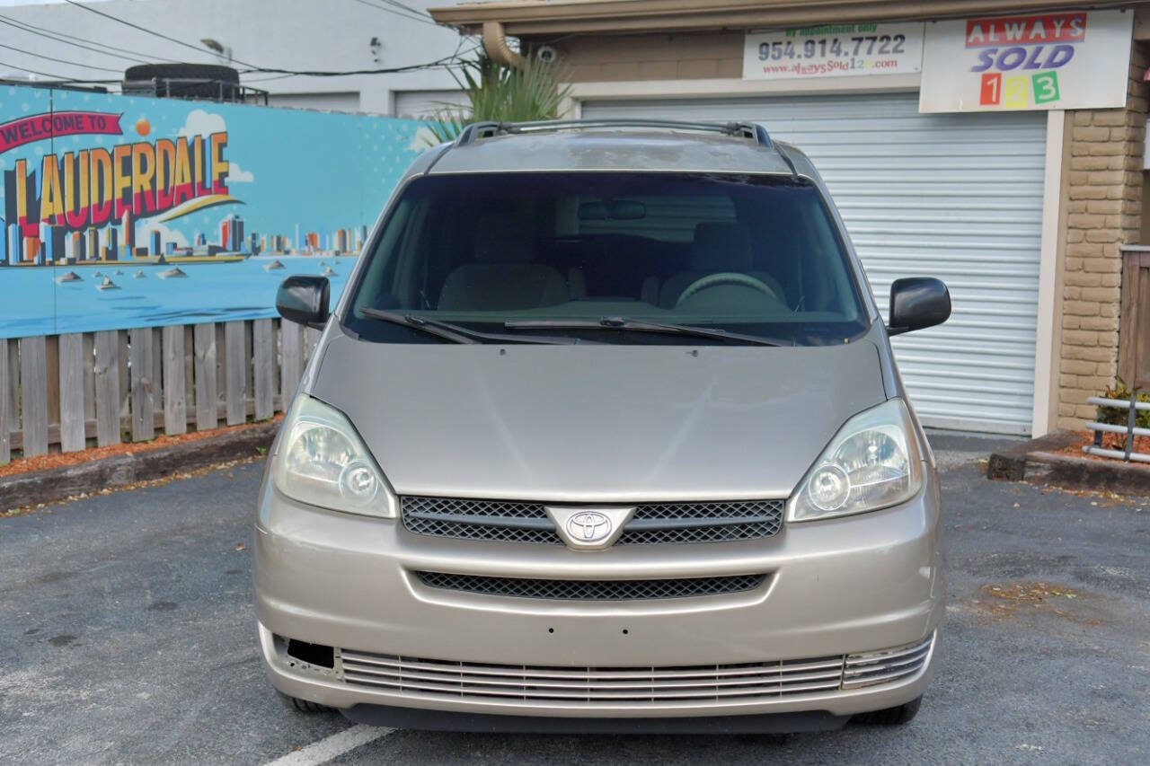 Used 2005 Toyota Sienna LE w/ Assistance Pkg 2 FWD image 4