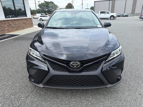 Used 2020 Toyota Camry SE FWD image 10