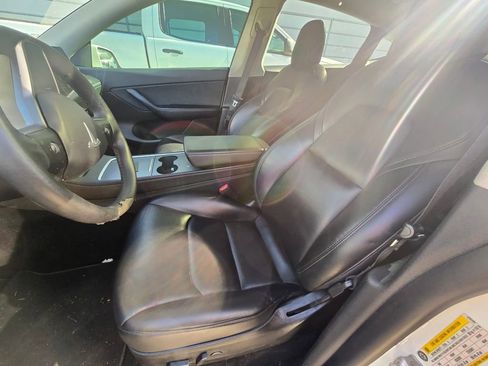 Used 2021 Tesla Model Y Performance image 7