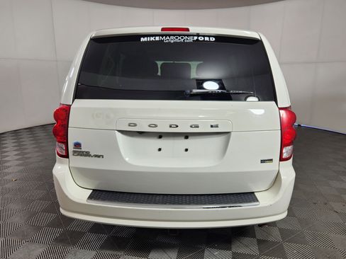 Used 2012 Dodge Grand Caravan SXT FWD image 6