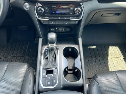 Used 2020 Hyundai Santa Fe SEL w/ Convenience + Premium Package FWD image 15