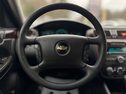 Used 2015 Chevrolet Impala Limited LS image 17