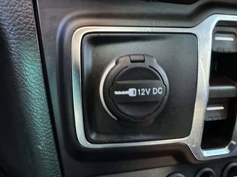 Used 2023 Jeep Wrangler Unlimited Sport image 31