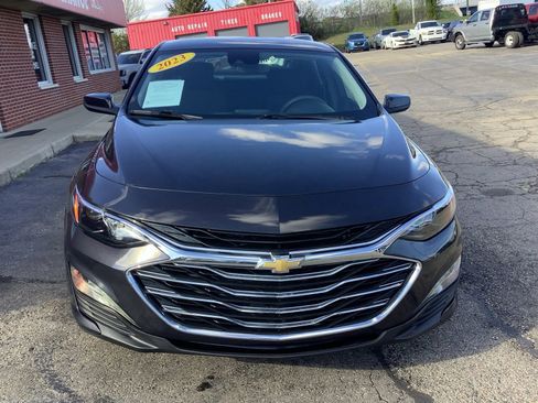 Used 2023 Chevrolet Malibu LT image 2