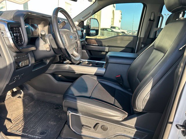 Used 2023 Ford F350 Lariat w/ Lariat Ultimate Package AWD/4WD image 11