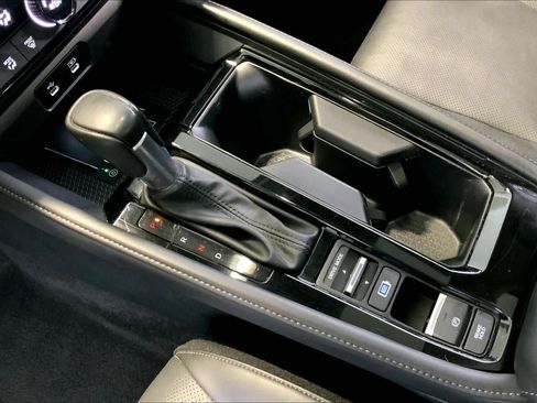 Used 2023 Honda Accord Touring image 16