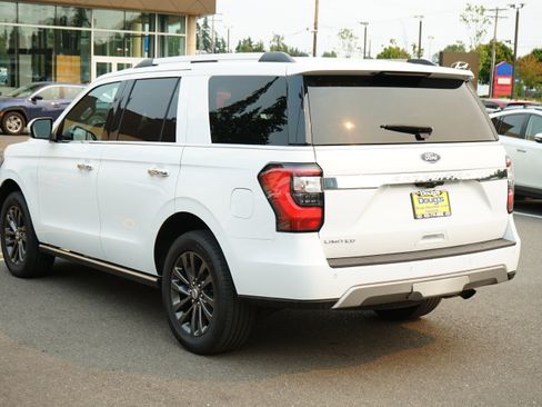 Used 2021 Ford Expedition Limited image 5