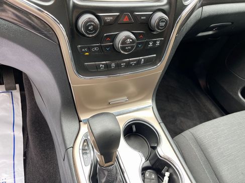 Used 2017 Jeep Grand Cherokee Laredo w/ Quick Order Package 23E image 26