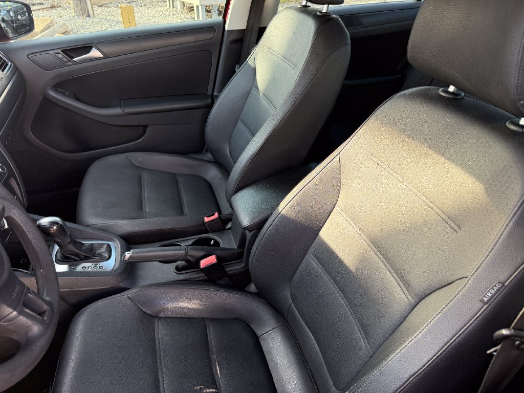 Used 2012 Volkswagen Jetta SE FWD image 23