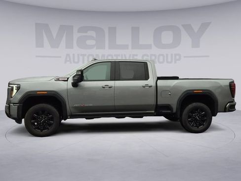 Used 2025 GMC Sierra 2500 AT4 w/ AT4 Premium Plus Package AWD/4WD image 2