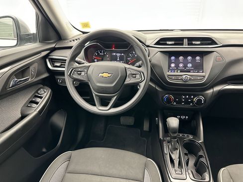 Certified 2023 Chevrolet TrailBlazer LT AWD/4WD image 25