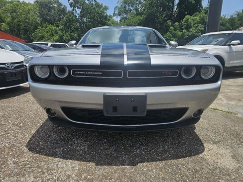 Used 2015 Dodge Challenger R/T w/ Quick Order Package 28B R/T RWD image 4