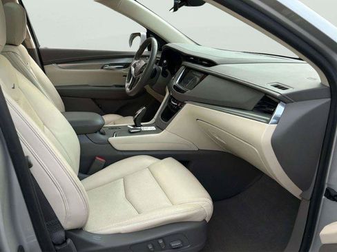Used 2017 Cadillac XT5 Premium Luxury AWD/4WD image 15