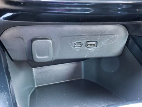 Used 2025 Chevrolet Trax LT FWD image 21