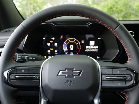 New 2025 Chevrolet Colorado Z71 image 12