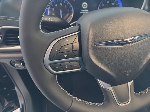 New 2026 Chrysler Pacifica Select AWD/4WD image 15