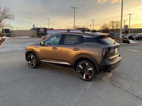 New 2026 Nissan Kicks SR w/ Cold Weather Package AWD/4WD image 4