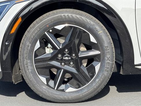 New 2025 Kia EV6 Wind image 35