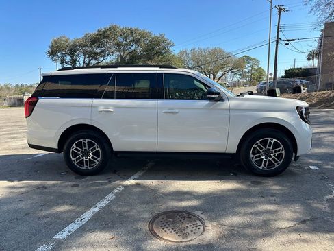 New 2025 Ford Expedition Active RWD image 30