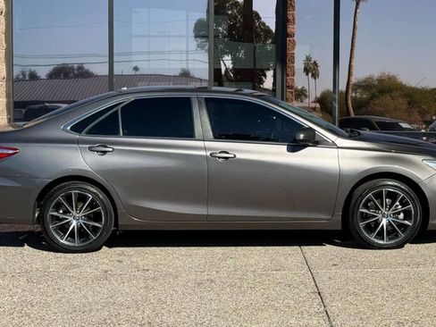 Used 2017 Toyota Camry XSE image 14