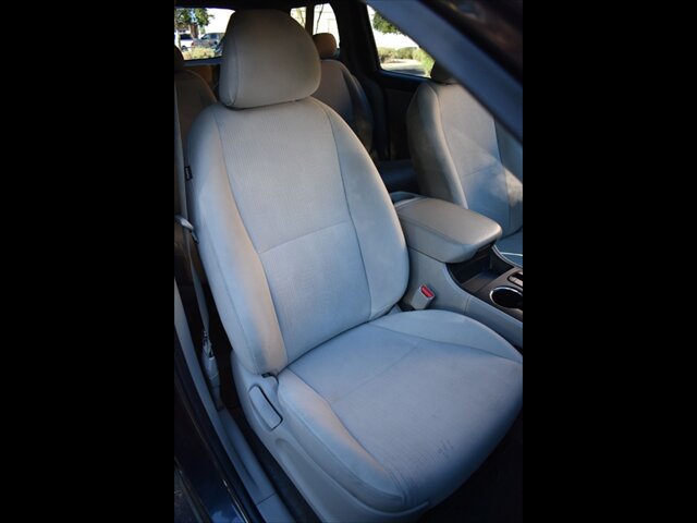 Used 2020 Kia Sedona LX FWD image 35