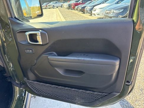 Used 2022 Jeep Wrangler Willys image 31