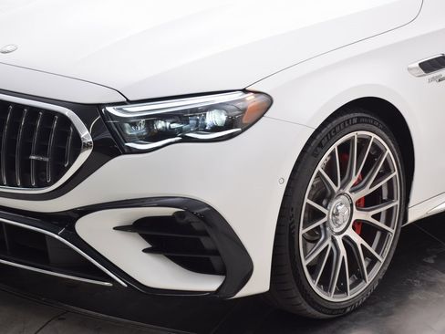 Used 2025 Mercedes-Benz E 53 AMG e 4MATIC Sedan image 10