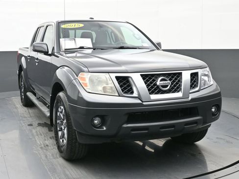 Used 2015 Nissan Frontier PRO-4X image 8