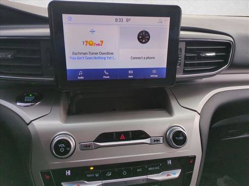 Used 2021 Ford Explorer XLT w/ Equipment Group 202A image 11