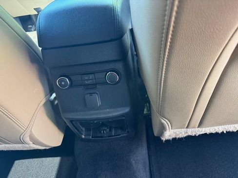 Used 2017 Ford Explorer XLT w/ Equipment Group 202A FWD image 10