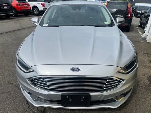 Used 2017 Ford Fusion SE w/ Fusion SE Technology Package AWD/4WD image 1