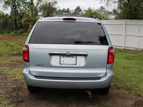 Used 2001 Chrysler Town & Country LX FWD image 8