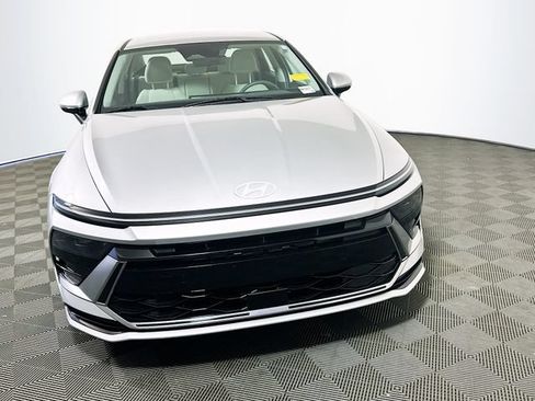 Used 2024 Hyundai Sonata SEL FWD image 3