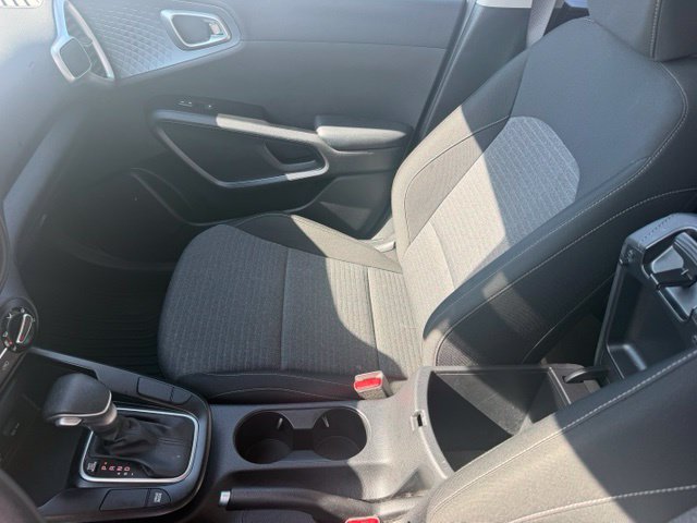 Used 2020 Kia Soul S FWD image 20