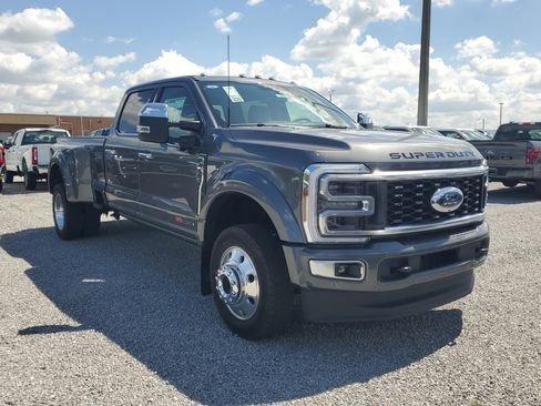 New 2026 Ford F450 Platinum w/ Platinum Plus Package image 2