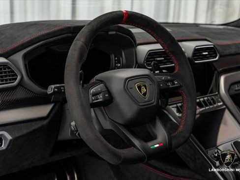 Used 2023 Lamborghini Urus Performante AWD/4WD image 35