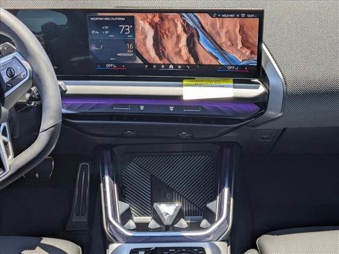 Used 2025 BMW X3 xDrive30i w/ M Sport Package image 11