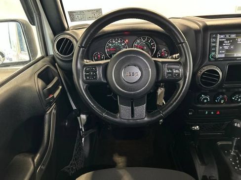 Used 2017 Jeep Wrangler Sport AWD/4WD image 12