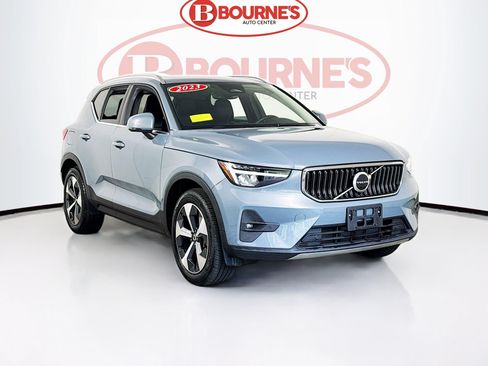 Used 2023 Volvo XC40 B5 Plus w/ Protection Package Premier AWD/4WD image 1