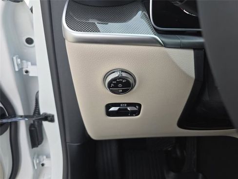 New 2026 Mercedes-Benz GLC 300 4MATIC image 34