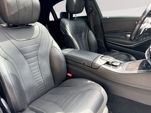 Used 2018 Mercedes-Benz S 560 Sedan image 28