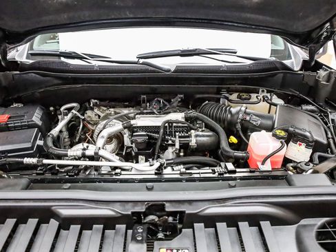 Used 2024 Chevrolet Silverado 1500 ZR2 w/ Technology Package image 29