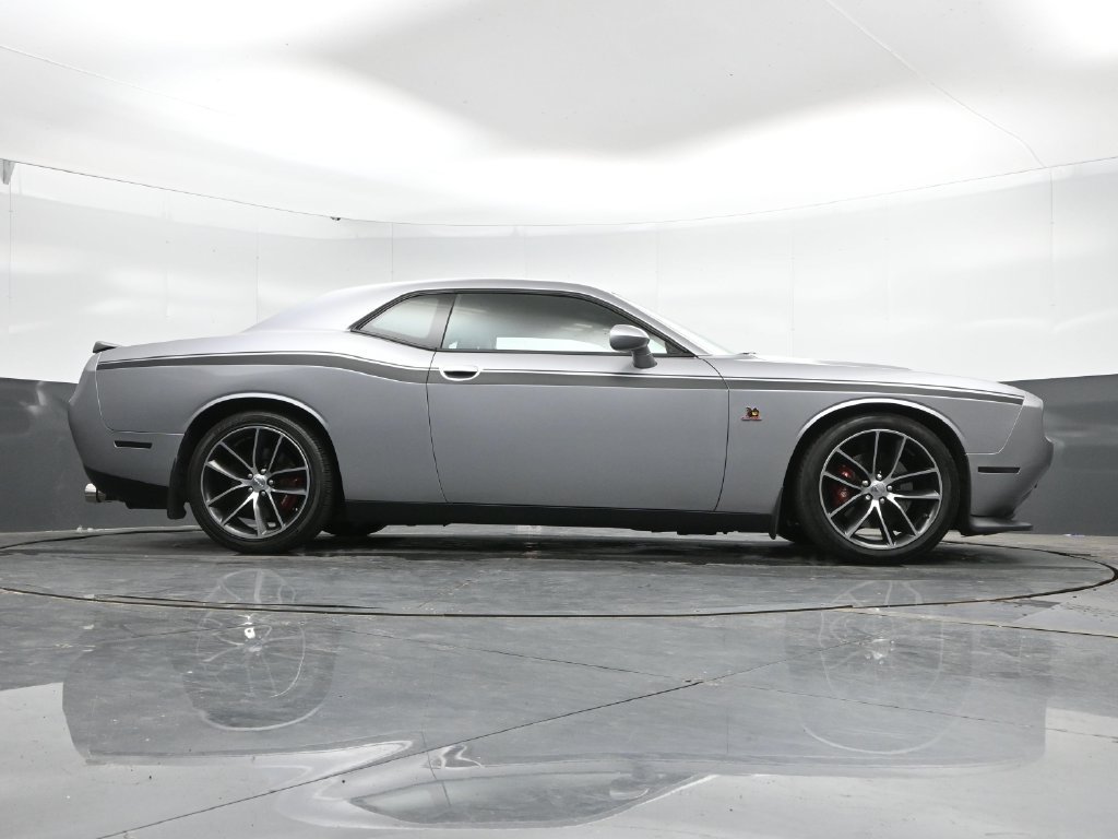 Used 2016 Dodge Challenger R/T Scat Pack RWD image 43