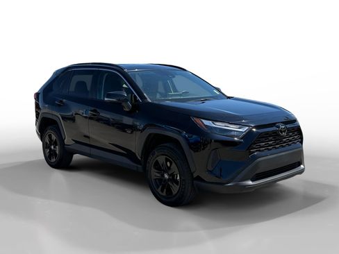 Used 2024 Toyota RAV4 XLE FWD image 7