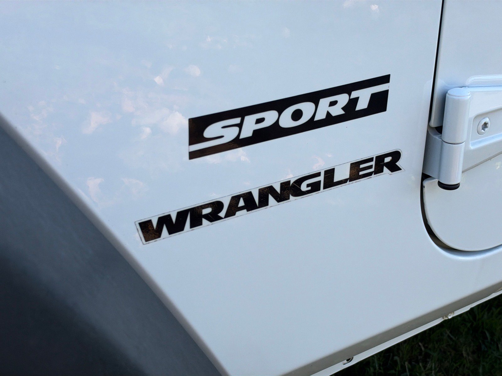 Used 2015 Jeep Wrangler Sport w/ Quick Order Package 24S AWD/4WD image 8