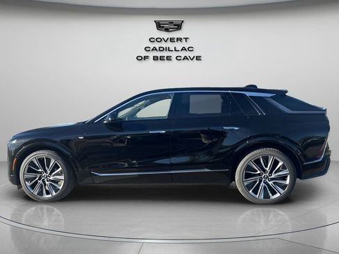 New 2026 Cadillac Lyriq Signature Luxury image 5