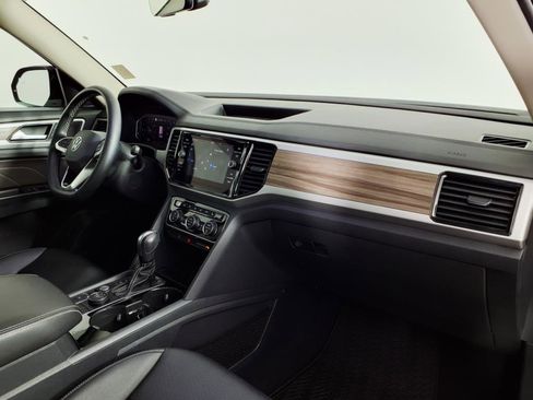 Used 2023 Volkswagen Atlas SEL image 9