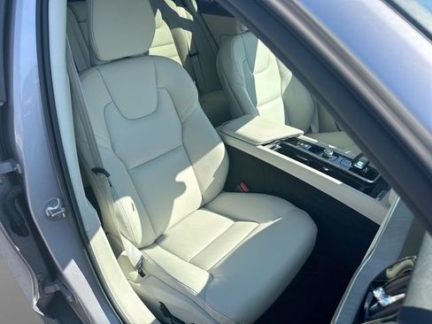 Certified 2026 Volvo V60 B5 Cross Country Plus w/ Protection Package Premier AWD/4WD image 29