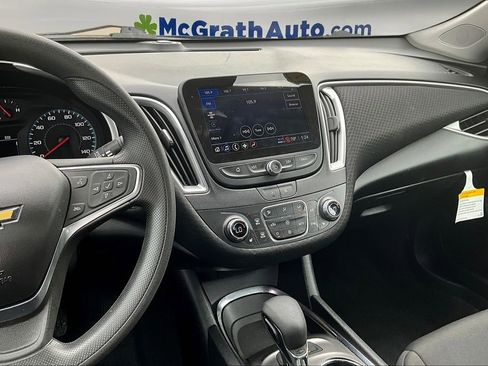 Used 2024 Chevrolet Malibu LT image 9